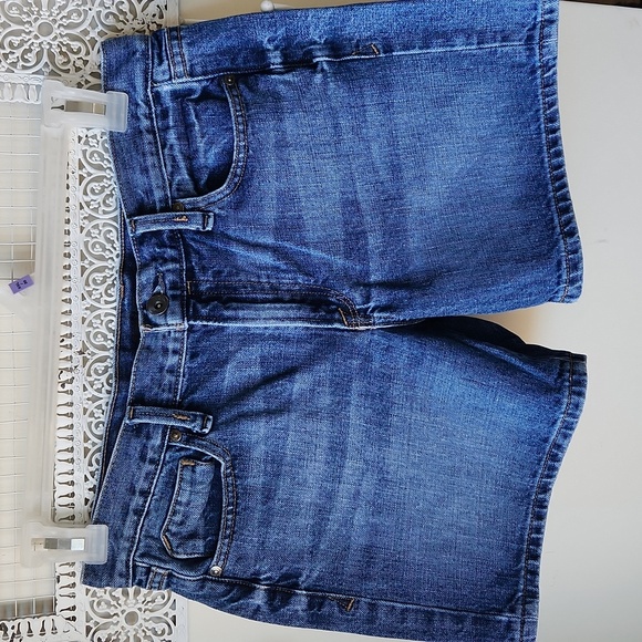 Calvin Klein Jeans Weekend Denim Shorts sz 4 - Picture 2 of 15